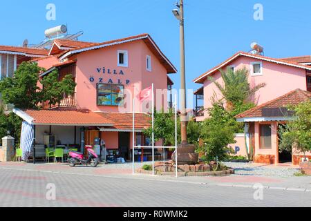 Dalyan, Türkei - 12. Juli 2018: Die "Villa Ozalp' Hotel in Dalyan. Stockfoto