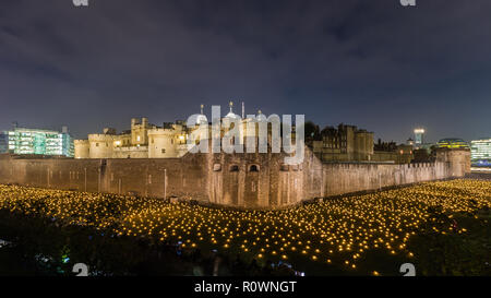 Der Turm erinnert sich: Über die Vertiefung Schatten Stockfoto