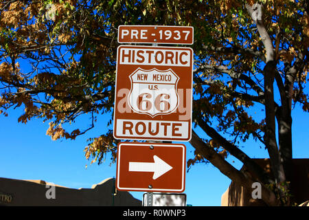 Pre-1937 der historischen Route 66 sign in Santa Fe, New Mexico, USA Stockfoto