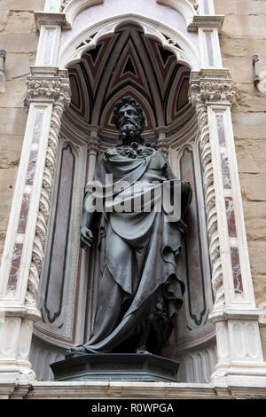 Statue des Hl. Johannes des Täufers außerhalb der Orsanmichele Kirche und Museum in Florenz, Italien, Europa Stockfoto