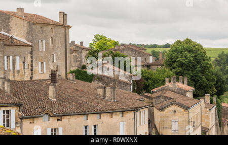 Blick auf die St Emilion, Gironde, Nouvelle-Aquitaine, Frankreich Stockfoto