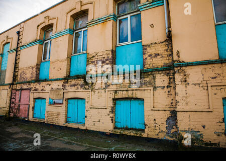 Die heruntergekommenen ehemaligen Olympia Gym Gebäude in Redcar, England, Großbritannien Stockfoto