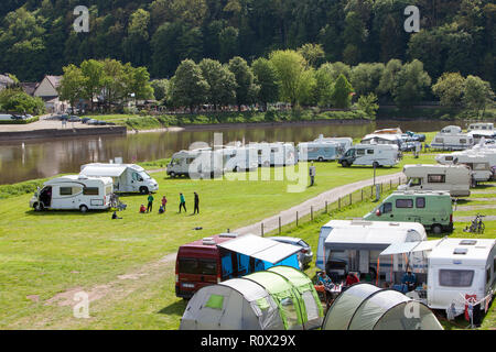 Camping in Bad Karlshafen, obere Wesertal, Weserbergland, Nordrhein-Westfalen, Hessen, Deutschland, Europa Stockfoto