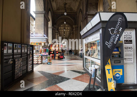 Nachrichten auf der Via Brunelleschi in Florenz, Italien, Europa Stockfoto