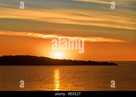 Cala de Sal Rossa bei Sonnenaufgang in Ibiza, Spanien Stockfoto