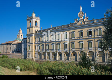 Seitenansicht der Herzogspalast (Palazzo Ducale oder Reggia di Colorno), Colorno, Emilia-Romagna, Italien Stockfoto