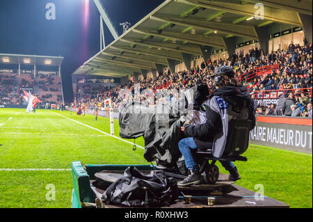 Tv-Kameramann Fernsehübertragung Stade Toulousain v Bordeaux-Begles Rugby-spiel, Ernest wallonischen Stadion, Toulouse, Haute-Garonne, Royal, Frankreich Stockfoto