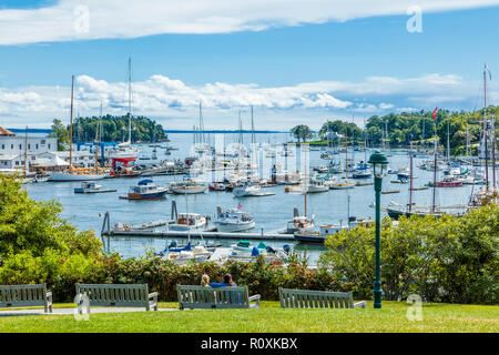 Hafen in der touristischen Stadt von Camden am Atlantik Küste von Maine, USA Stockfoto