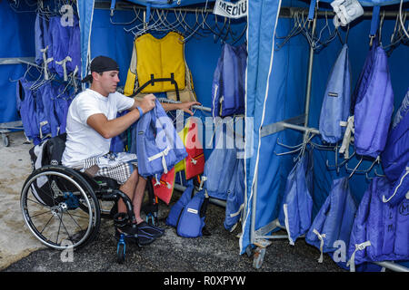 Miami Florida, Coconut Grove, Shake a Leg Miami, No Barriers Festival, Behindertengerechte Sonderwünsche, körperliche Behinderung, adaptive Wassersporteinrichtungen Stockfoto