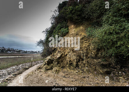 Die penpol Fußweg auf der Gannel Mündung bei Ebbe in Newquay Cornwall. Stockfoto