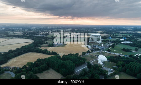 Luftaufnahme von Jodrell Bank Observatory Radioteleskop in der Nähe von Manchester in Macclesfield Cheshire Stockfoto