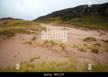 Eine große Blowout in Sanddünen an Sandwood Bay, Sutherland, Schottland, UK. Stockfoto