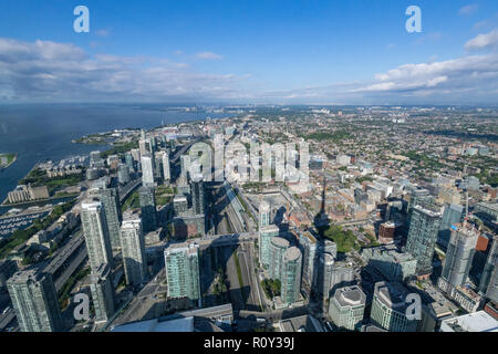 Blick von der Aussichtsplattform des CN-Tower, Toronto, Kanada Stockfoto