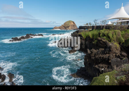 Mole Insel in Porto Moniz auf Madeira Stockfoto