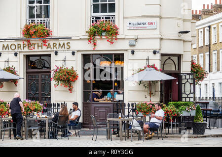 London England, Großbritannien, Großbritannien, Großbritannien, Westminster, Morpeth Arms Young's Pub, traditionelle, heimgesucht öffentliche Häuser, Restaurants foo Stockfoto