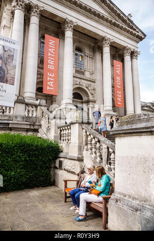 London England, Großbritannien, Westminster, Millbank, Tate Britain Art Museum Gallery, Außeneingang, freier Eintritt, Sidney Smith, neoklassizistischer Architekt Stockfoto