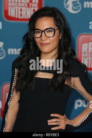 Los Angeles, Kalifornien, USA. November 2018. Ali Wong bei der Ankunft für die Premiere von Los Angeles „Ralph Breaks the Internet“. Quelle: Faye Sadou/AdMedia Stockfoto