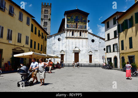 Die Basilika von San Frediano ist eine romanische Kirche, befindet sich auf der Piazza San Frediano. Lucca, Provinz Lucca, Toskana, Italien, Europa Stockfoto