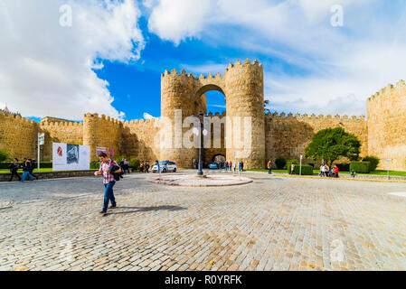 Alcazar Tor, in der Santa Teresa entfernt. Avila, Castilla y Leon, Spanien, Europa Stockfoto