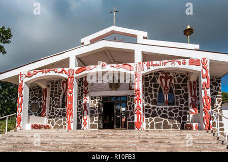 Rapa Nui Symbole an den Wänden der Kirche von Hanga Roa Stockfoto