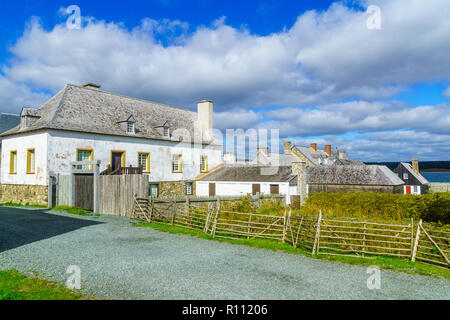 Louisbourg, Kanada - 20. September 2018: Historische Gebäude in die Festung Louisbourg, Cape Breton Island, Nova Scotia, Kanada Stockfoto