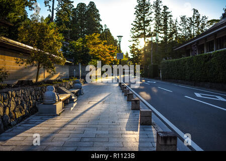 Straßen von koyasan oder Mount Koya, Tempel Siedlung in der Präfektur Wakayama südlich von Osaka Stockfoto