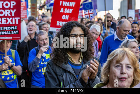 London, Großbritannien. 20. Oktober, 2018. Die Abstimmung März für Neue Brexit Referendum. Stockfoto