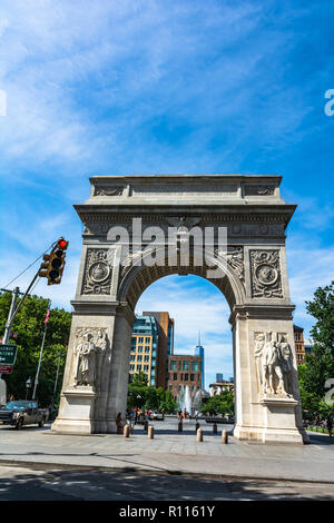 Manhattan, New York City, USA - 29. Juni 2018: Das Washington Square Arch im Washington Square Park Stockfoto