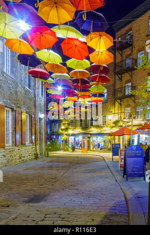 Quebec City, Kanada - 27 September, 2018: die Nacht auf dem Dach Gasse in der unteren Stadt, Quebec City, Quebec, Kanada Stockfoto