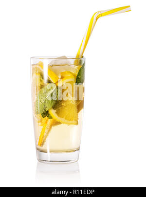 Glas hausgemachte Limonade mit gestreiften Stroh Stockfoto