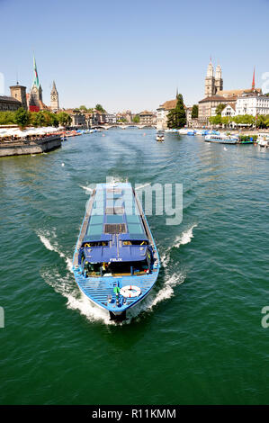 Sightseeing Zürich: Die Limmat-River Stadt ist seit Jahren unter den Top fünf Städten rund um die Welt mit den höchsten Lebensstandard Stockfoto