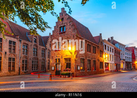 Altstadt bei Nacht, Brügge, Belgien Stockfoto