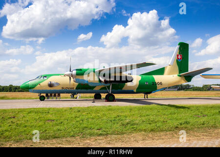 VOLKEL, Niederlande - May 15, 2013: Slowakische Luftwaffe Antonow An-26 Verkehrsmittel Flugzeug auf Anzeige an der Niederländischen Luftwaffe, Tage der offenen Tür. Stockfoto