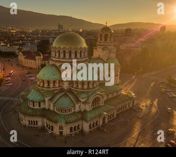 Die Alexander-Newski-Kathedrale in Sofia, Bulgarien - orthodoxe Kirche - Symbol der Stadt, beliebte Touristenattraktion, iconic Ort Stockfoto