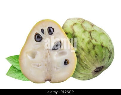 Sammlung von cherimoyas (Zucker apple) auf weißem Hintergrund mit Schatten isoliert. Freistellungspfaden. Stockfoto