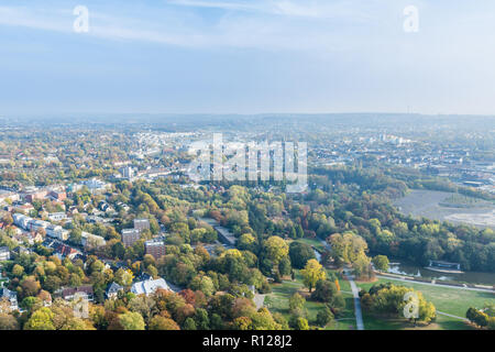 Antenne Panorama vom Florianturm Telekommunikation Turm und Wahrzeichen in Dortmund, Deutschland. Stockfoto