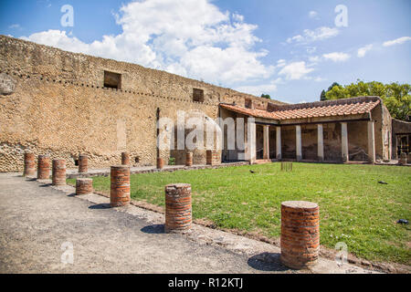 Ruine einer Stadt in der antiken römischen Stadt Herculaneum, Kampanien, Italien Stockfoto