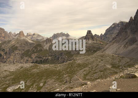 Berglandschaft an den Drei Zinnen in den italienischen Dolomiten Stockfoto