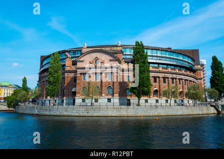 Ansicht der Riksdagshuset, Schwedens Parlament Haus oder Gebäude in der Altstadt Reiseziel in Stockholm ist die Hauptstadt und größte Stadt der Schwede Stockfoto