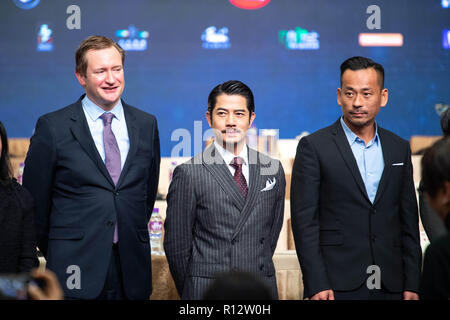 Macau, Macau SAR, China. 8 Nov, 2018. November 8th, 2018. Talent Botschafter, Aaron Kwok (vorne Mitte) verbindet Produzent Alvin Chau (vorne rechts) und künstlerischer Leiter des Festivals, Mike Goodridge vorne links) das Programm für die 3. Internationale Film Festival und Auszeichnungen Macau zu starten. Diese Jahre in Übersee talent Botschafter Nicholas Cage. Credit: Jayne Russell/ZUMA Draht/Alamy leben Nachrichten Stockfoto