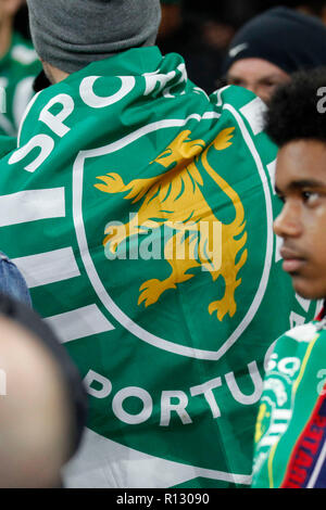 London, Großbritannien. 8. November 2018. Während der UEFA Europa League Spiel zwischen Arsenal und sportlichen im Emirates Stadium, London, England, der am 8. November 2018. Foto von Carlton Myrie. Nur die redaktionelle Nutzung, eine Lizenz für die gewerbliche Nutzung erforderlich. Keine Verwendung in Wetten, Spiele oder einer einzelnen Verein/Liga/player Publikationen. Credit: UK Sport Pics Ltd/Alamy leben Nachrichten Stockfoto