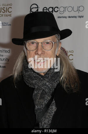 Westbury, New York, USA. 8. November 2018. Songwriter Elliot Murphy besucht die 2018 Long Island Music Hall of Fame Induktion Zeremonie am Platz im Westbury am 8. November 2018 in Westbury, New York. Credit: AKPhoto/Alamy leben Nachrichten Stockfoto