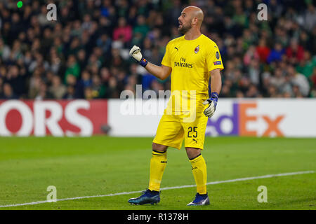 Sevilla, Spanien. 8. November 2018. Reina von AC Mailand während der UEFA Europa League Spiel zwischen Real Betis und AC Mailand im Estadio Benito Villamarin am 8. November 2018 in Sevilla, Spanien. Das Spiel endete 1-1. Credit: UKKO Images/Alamy leben Nachrichten Stockfoto