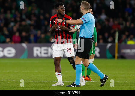 Sevilla, Spanien. 8. November 2018. Kessie Franck von AC Milanduring die UEFA Europa League Spiel zwischen Real Betis und AC Mailand im Estadio Benito Villamarin am 8. November 2018 in Sevilla, Spanien. Das Spiel endete 1-1. Credit: UKKO Images/Alamy leben Nachrichten Stockfoto