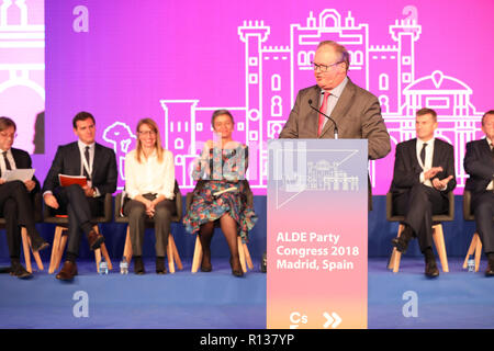 Madrid, Spanien. 9 Nov, 2018. HANS VAN BAALEN MEP, ALDE Partei Präsident spricht im Kongress. Die Allianz der Liberalen und Demokraten für Europa (ALDE) ist eine europäische politische Partei hauptsächlich in der Europäischen Union, der sich aus 60 nationalen liberalen Parteien aus ganz Europa. Die 39 ALDE-Parteitag im Marriott Hotel Auditorium am Nov 9, 2018 in Madrid, Spanien Quelle: Jesus Hellin/ZUMA Draht/Alamy leben Nachrichten Stockfoto