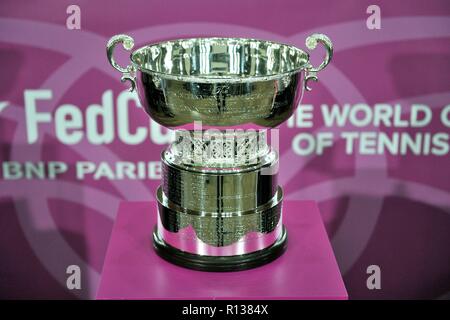 Prag, Tschechische Republik. 9 Nov, 2018. Fed Cup Trophäe bei zeichnen Zeremonie des Tennis Fed Cup World Group erste runde Riegel zwischen der Tschechischen Republik und den Vereinigten Staaten von Amerika in Prag in der Tschechischen Republik. Die Tschechische Republik USA im Tennis Fed Cup World Group Gesicht am 10. und 11. November 2018. Credit: Slavek Ruta/ZUMA Draht/Alamy leben Nachrichten Stockfoto