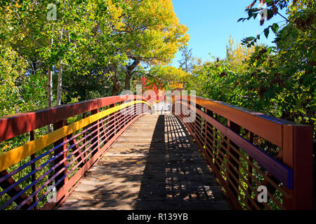 Die großen Graben Riverwalk Park Bridge in Silver City, NM Stockfoto