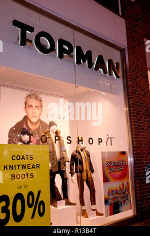 Topman Bekleidung Ladengeschäft in Canterbury Kent uk november 2018 Stockfoto