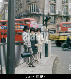 MARTHA UND DIE VANDELLAS UNS pop-Gruppe in London im Jahr 1968. Von links: Martha Reeves, Betty Kelley, Rosalind Ashford Stockfoto