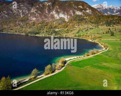 Bohinj See Luftbild der lebendigen Natur, Slowenien. Stockfoto